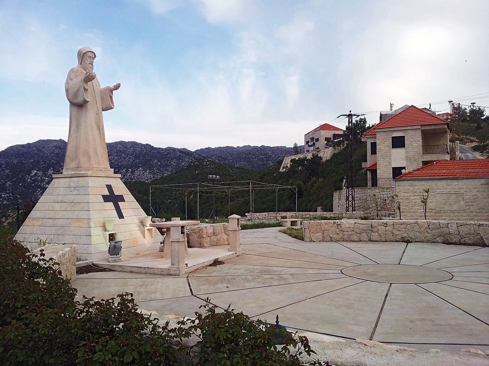 The statue square above the village